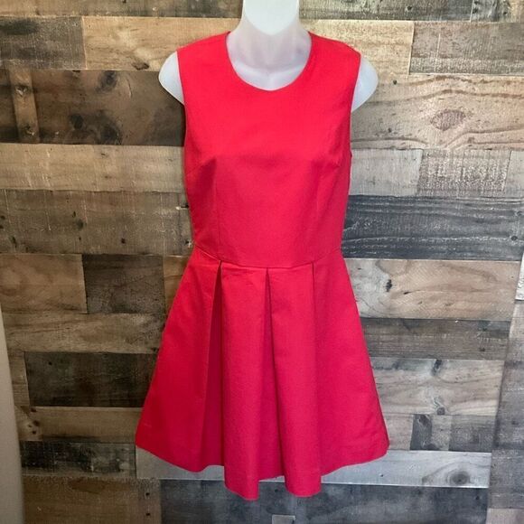 Gap Dress Fit and Flare Pleated Skirt Round Neck Red Sleeveless Zip Clasp Back 4 - Picture 10 of 10